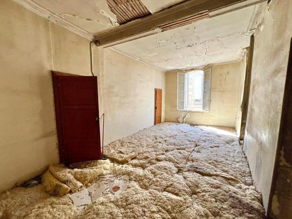 IMMEUBLE PLACE DE LA CATHEDRALE