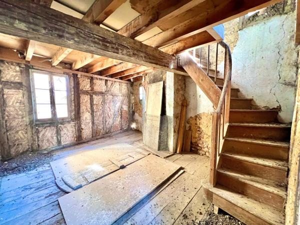 IMMEUBLE PLACE DE LA CATHEDRALE