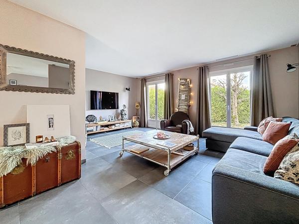 Rare à la vente - Vaste plain pied au calme