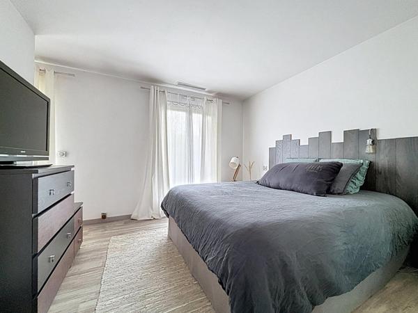 Rare à la vente - Vaste plain pied au calme