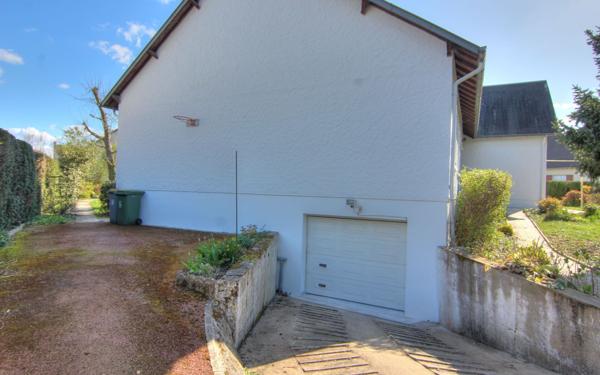 Maison à vendre    8 pièces • 228,10 m2 Saint-Jean-le-Blanc