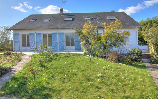 Maison à vendre    8 pièces • 228,10 m2 Saint-Jean-le-Blanc