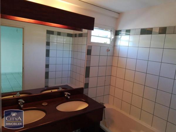 Appartement à louer 3 pièces 60.46m² L'Étang-Salé (97427)