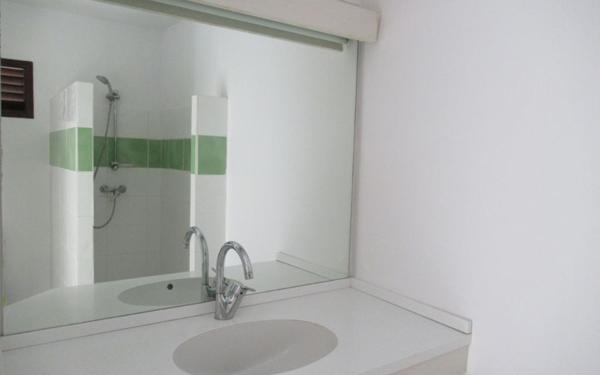 Appartement à louer    1 pièce •  Remire-Montjoly