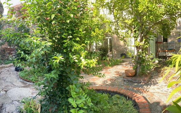 Maison à vendre    7 pièces • 311 m2 Cazères