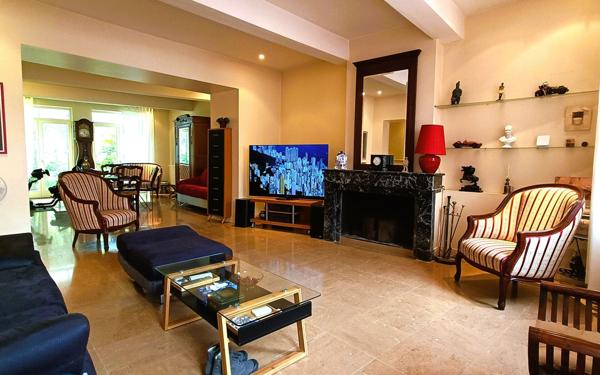 Maison à vendre    7 pièces • 311 m2 Cazères