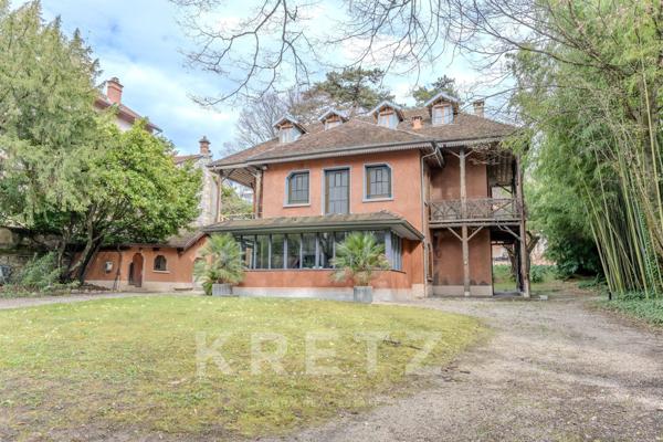 Villa historique d’exception en plein centre-ville