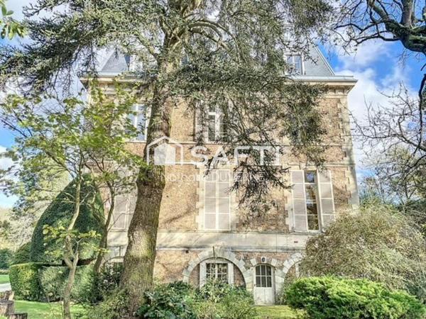 Appartement T2 duplex 53 m2 dans parc du chateau sur 9 hectares