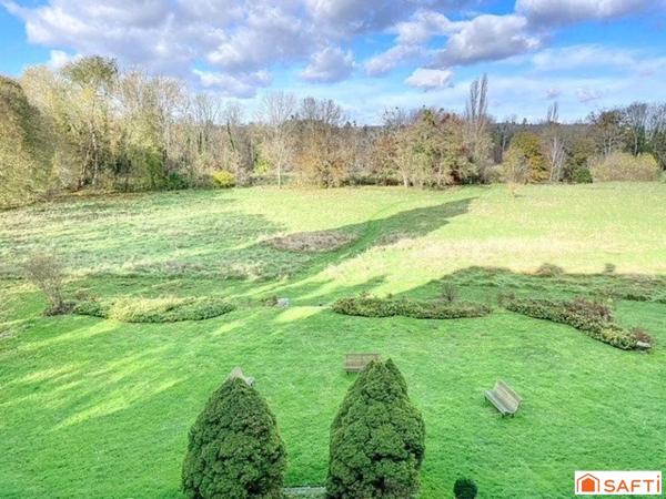 Appartement T2 duplex 53 m2 dans parc du chateau sur 9 hectares