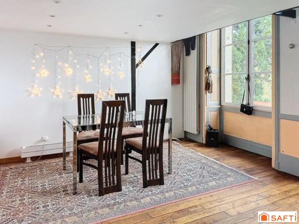 Appartement T2 duplex 53 m2 dans parc du chateau sur 9 hectares