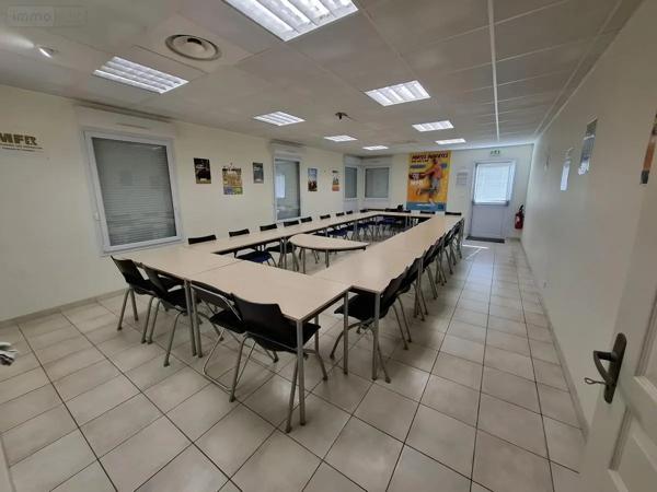 Achat - Fonds et/ou murs commerciaux Saintes 17100 9 pièces 249 m 2 2123 m 2