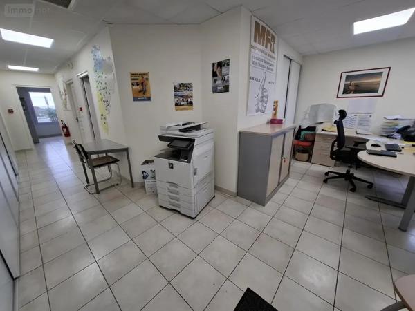 Achat - Fonds et/ou murs commerciaux Saintes 17100 9 pièces 249 m 2 2123 m 2