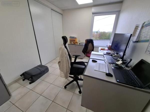 Achat - Fonds et/ou murs commerciaux Saintes 17100 9 pièces 249 m 2 2123 m 2