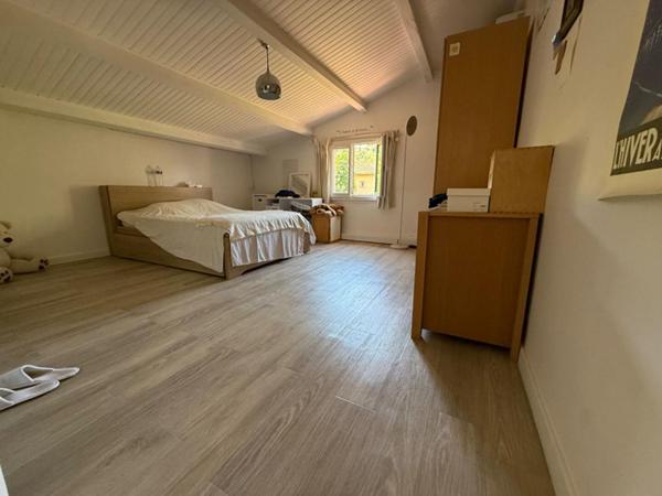 VILLA PROVENCALE RENOVÉE AVEC PISCINE, TERRASSES ET JARDIN