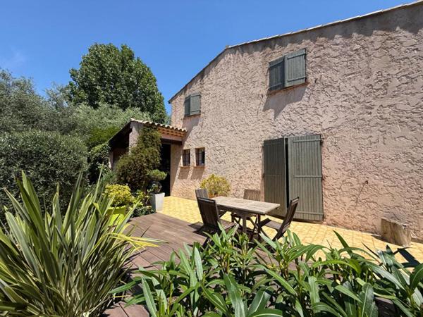 VILLA PROVENCALE RENOVÉE AVEC PISCINE, TERRASSES ET JARDIN