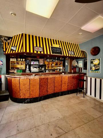 Murs commerciaux et fonds de commerce centre Maisons-Alfort