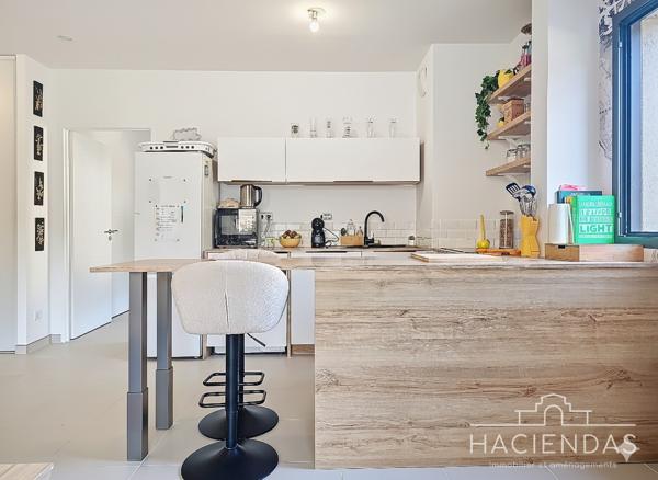 Ventabren (13122) Le charme de la vie de village provençale avec confort et praticité