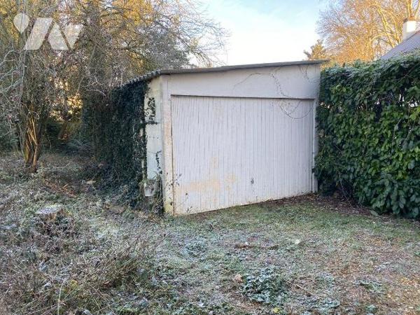 CHARTRES, Quartier St Brice.
Venez découvrir cette maison à rafraichir de 80m2 habitables comp...
