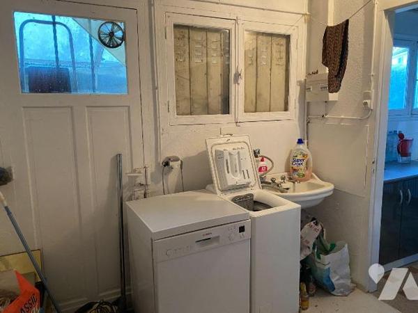 CHARTRES, Quartier St Brice.
Venez découvrir cette maison à rafraichir de 80m2 habitables comp...