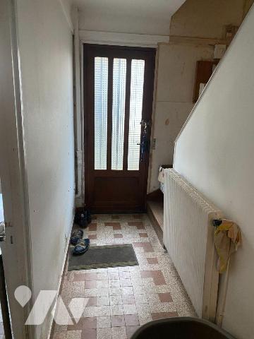 CHARTRES, Quartier St Brice.
Venez découvrir cette maison à rafraichir de 80m2 habitables comp...