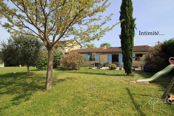 Beaumont de Lomagne, maison T5, terrain clos 1457m2. aucun travaux