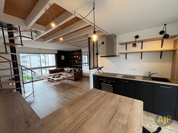 Appartement à louer Angers : 2 pièces, 53m² avec 1 chambre(s) à 999€ - AJP Immobilier Angers