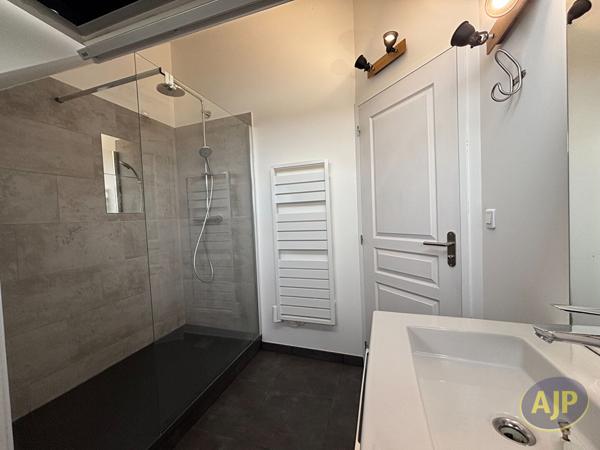 Appartement à louer Angers : 2 pièces, 53m² avec 1 chambre(s) à 999€ - AJP Immobilier Angers