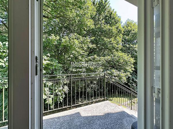 Maison en pierre rénovée 250 m² - 6 chambres -1.3 ha de terrain. Proche Dinan