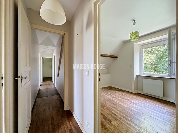 Maison en pierre rénovée 250 m² - 6 chambres -1.3 ha de terrain. Proche Dinan