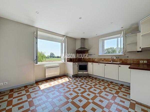 Maison en pierre rénovée 250 m² - 6 chambres -1.3 ha de terrain. Proche Dinan