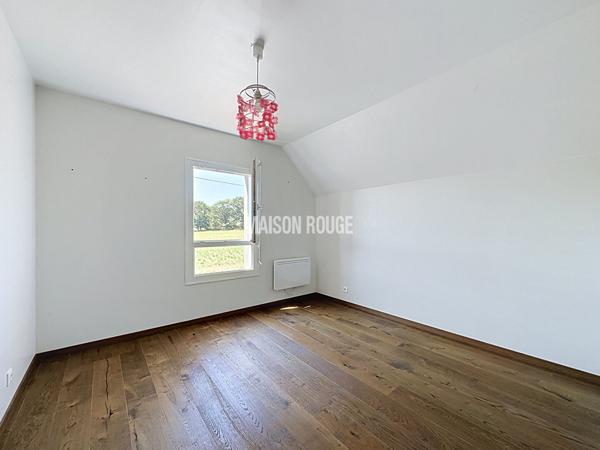 Maison en pierre rénovée 250 m² - 6 chambres -1.3 ha de terrain. Proche Dinan
