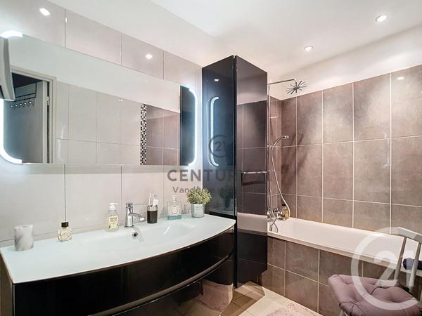 Appartement F2 à vendre  3 pièces - 67,86 m2 CREPY EN VALOIS - 60