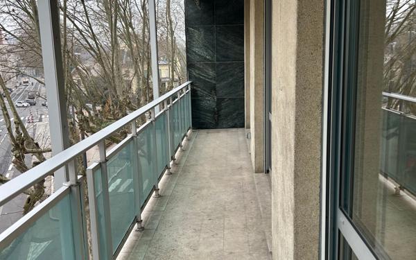 Appartement à vendre    4 pièces • 134,17 m2 Lyon 6