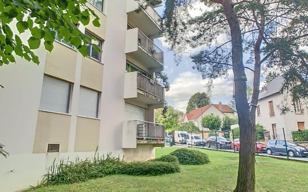 Appartement à vendre    3 pièces • 72,37 m2 Châtenay-Malabry