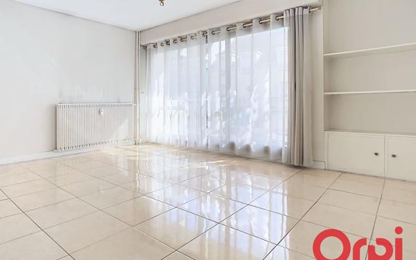 Appartement à vendre    3 pièces • 72,37 m2 Châtenay-Malabry