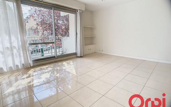 Appartement à vendre    3 pièces • 72,37 m2 Châtenay-Malabry
