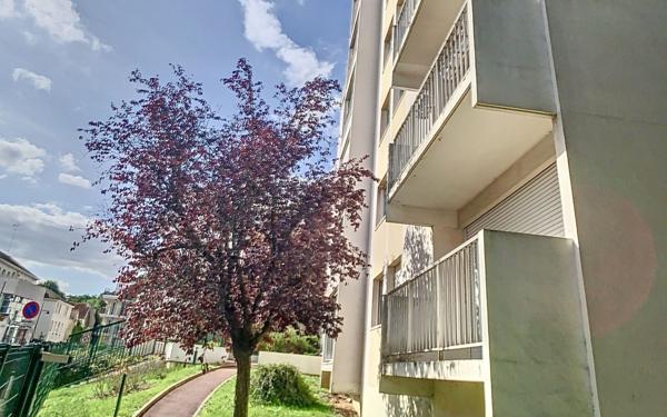 Appartement à vendre    3 pièces • 72,37 m2 Châtenay-Malabry