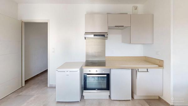 Appartement T3 de 62m² - Résidence sécurisée avec 2 parkings + grande terrasse !