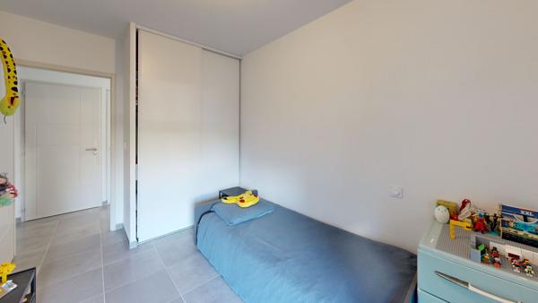 Appartement T3 de 62m² - Résidence sécurisée avec 2 parkings + grande terrasse !