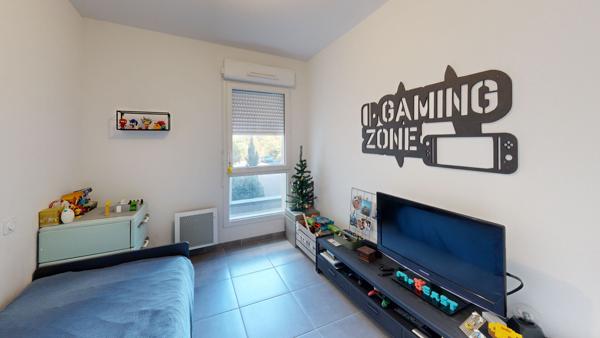 Appartement T3 de 62m² - Résidence sécurisée avec 2 parkings + grande terrasse !