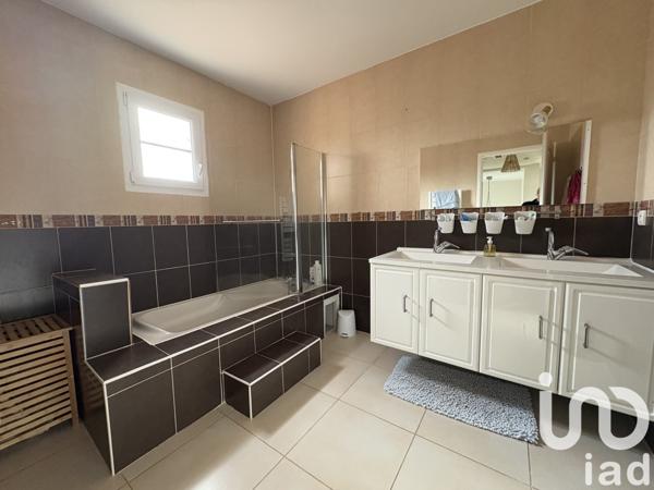 Maison à vendre 6 pièces 170 m² Sallèles-d'Aude