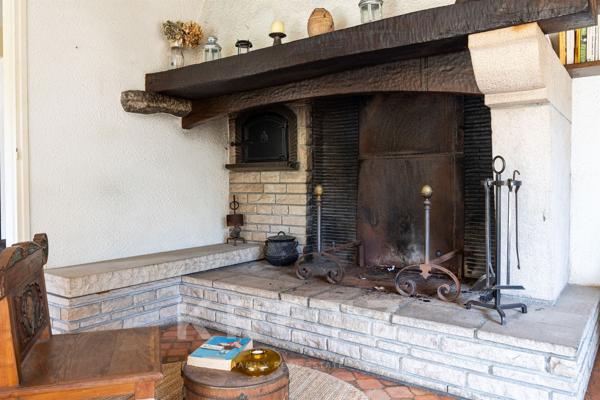 Bidart — Villa à réinventer sur terrain piscinable de 16 000 m²