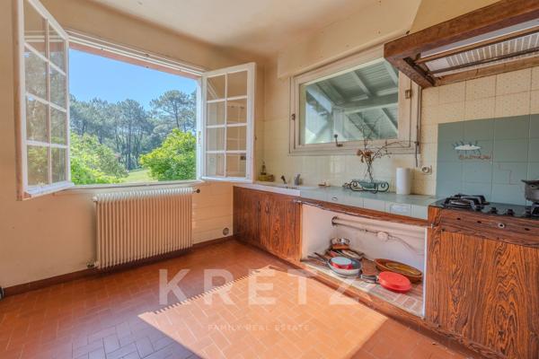 Bidart — Villa à réinventer sur terrain piscinable de 16 000 m²