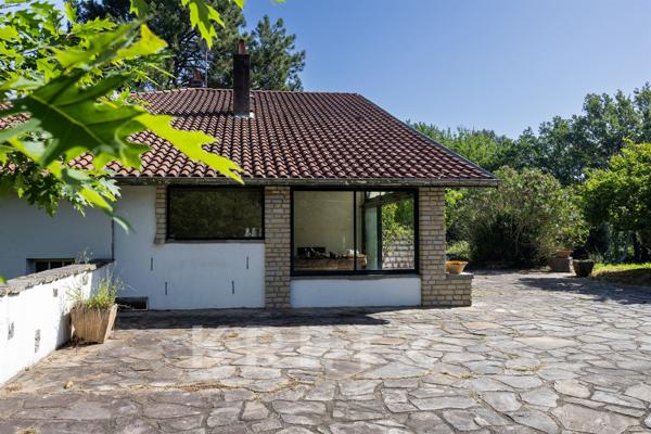 Bidart — Villa à réinventer sur terrain piscinable de 16 000 m²
