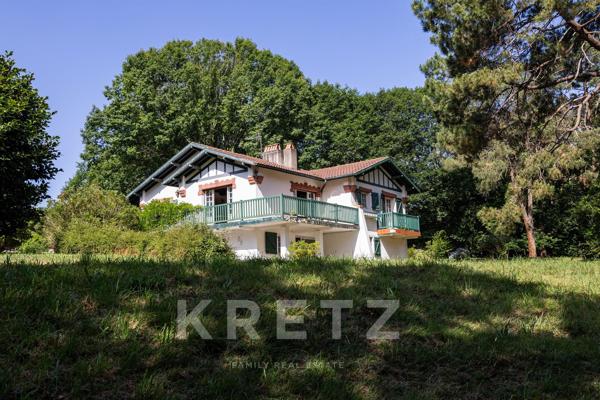 Bidart — Villa à réinventer sur terrain piscinable de 16 000 m²