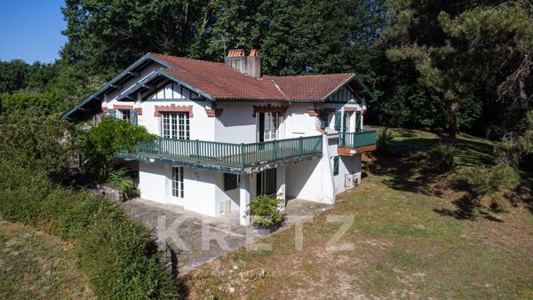 Bidart — Villa à réinventer sur terrain piscinable de 16 000 m²