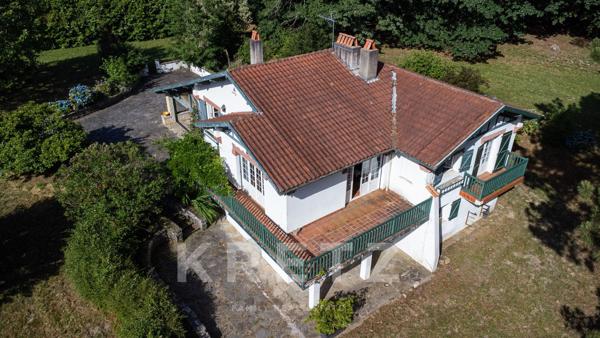 Bidart — Villa à réinventer sur terrain piscinable de 16 000 m²