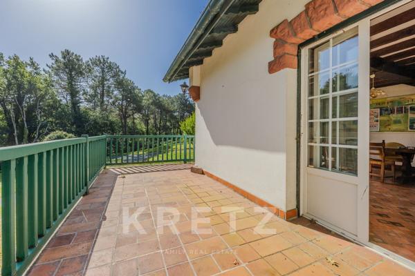 Bidart — Villa à réinventer sur terrain piscinable de 16 000 m²