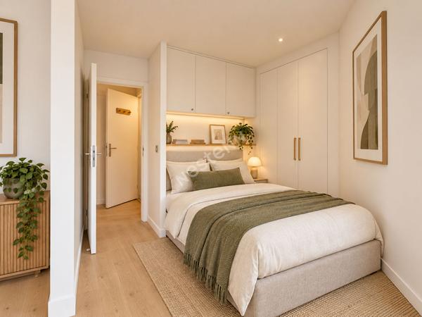 Appartement calme et lumineux deux pièces à vendre à Paris avec balcon et cave