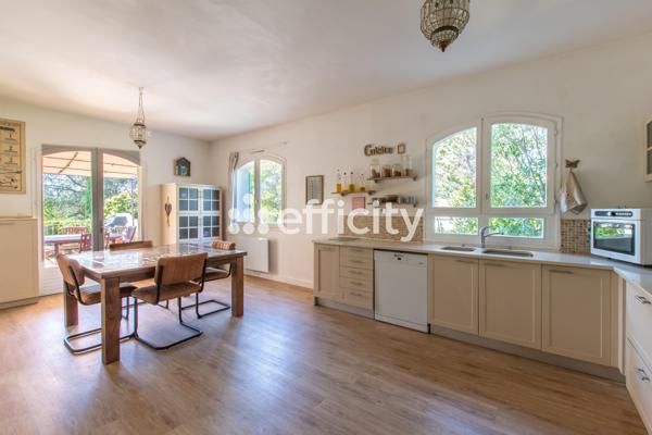 Maison 6 pièces - 230 m²